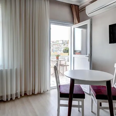 Seven Roses Hotel