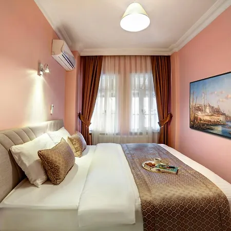Hotel Seven Roses *