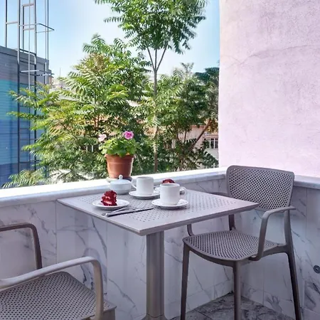 Apartament Seven Roses *