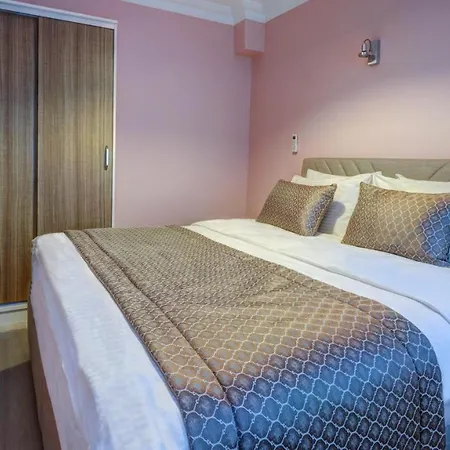 Seven Roses Istanbul