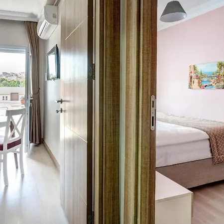 Seven Roses Hotel Istanbul