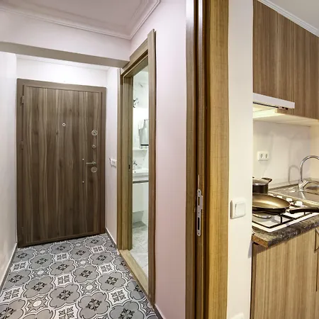 Hotel Seven Roses