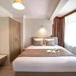 Seven Roses فندق اسطنبول