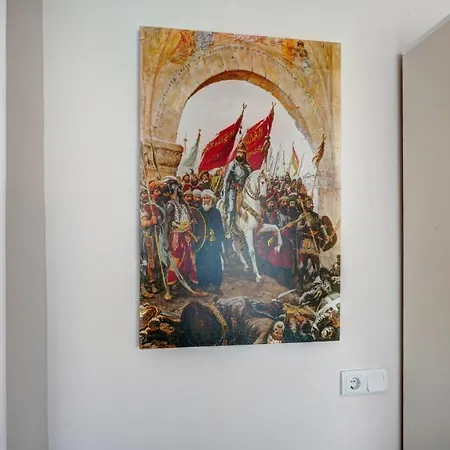 Seven Roses Hotell *