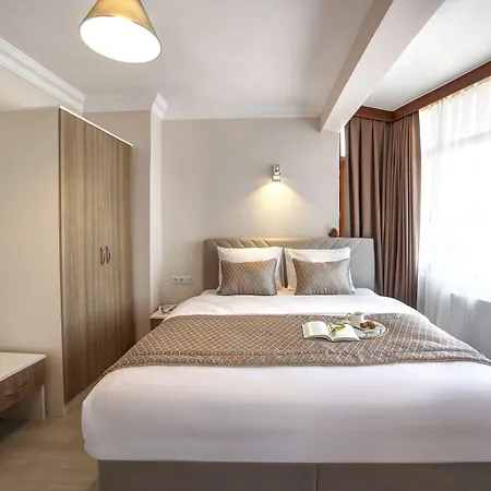 Hotell Seven Roses Istanbul